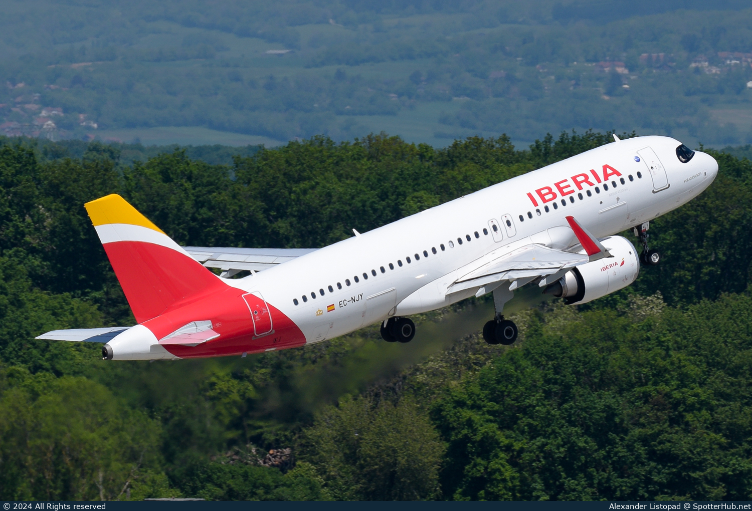 Photo of EC-NJY - Airbus A320-251N operated by Iberia