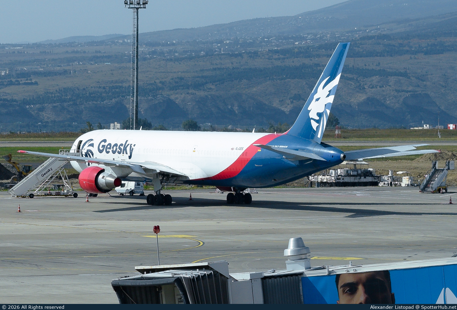 Photo of 4L-GES - Boeing 767-33A(ER)(BCF) operated by Geosky