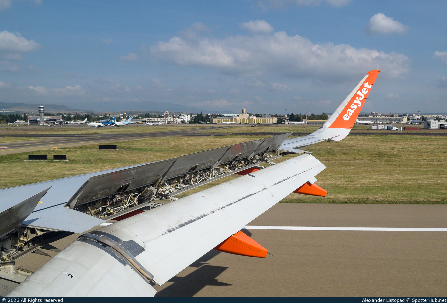 Photo of HB-JXF - Airbus A320-214 operated by easyJet Switzerland