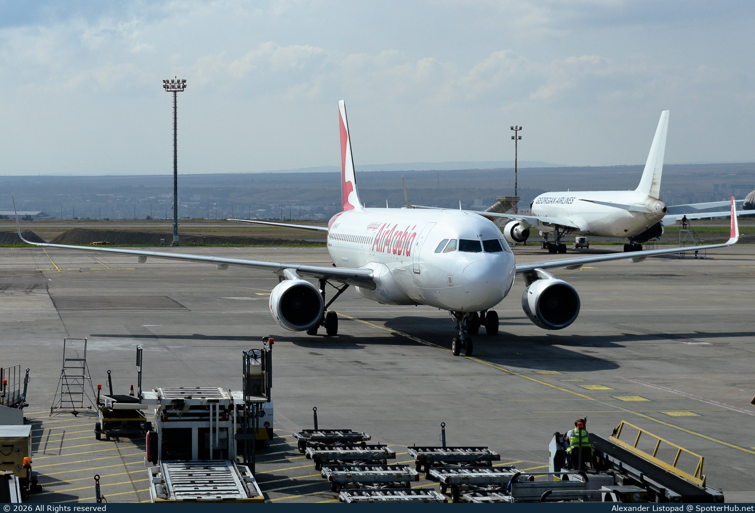 Photo of A6-AUF - Airbus A320-214 operated by Air Arabia Abu Dhabi