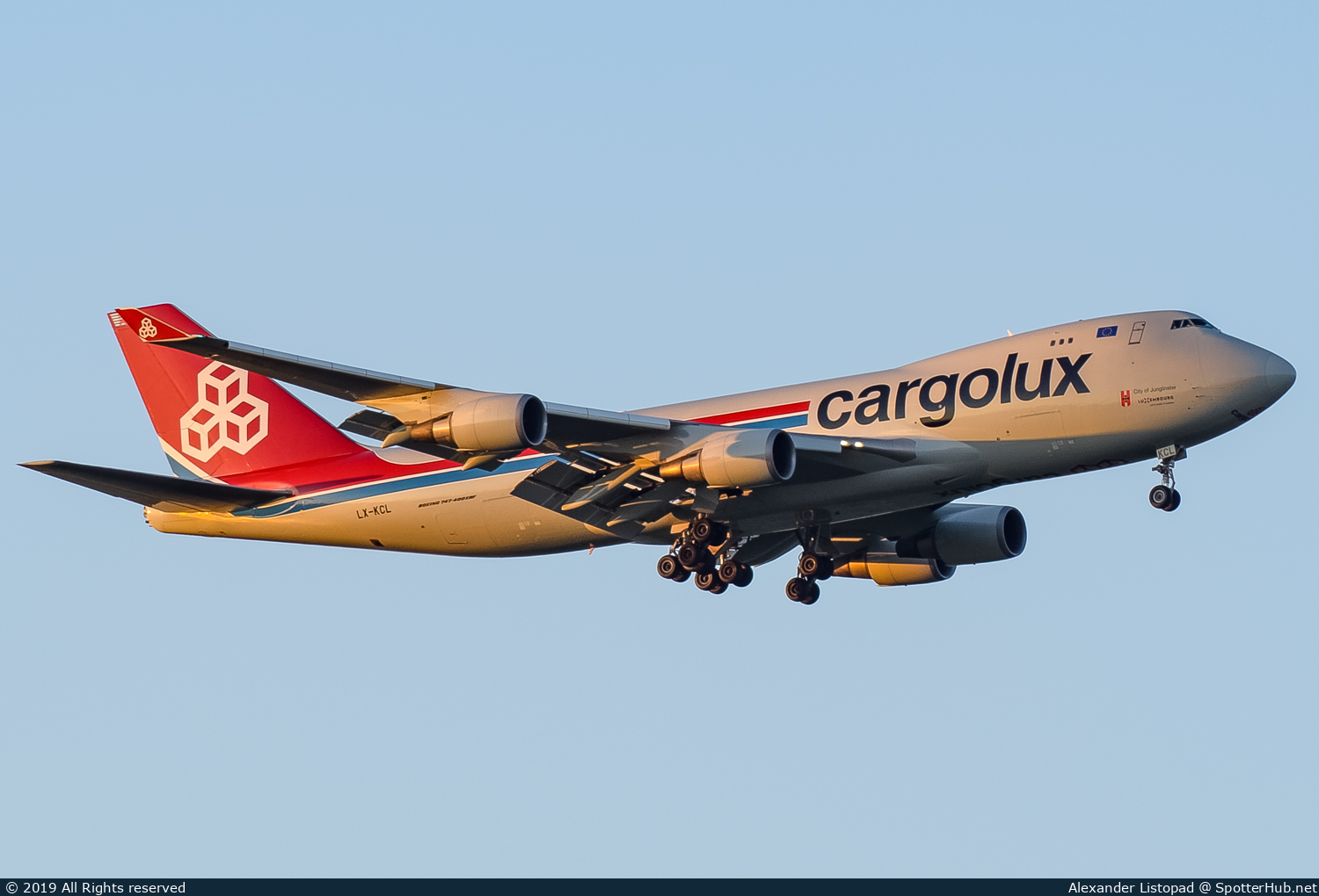Photo of LX-KCL - Boeing 747-4HAF(ER) operated by Cargolux