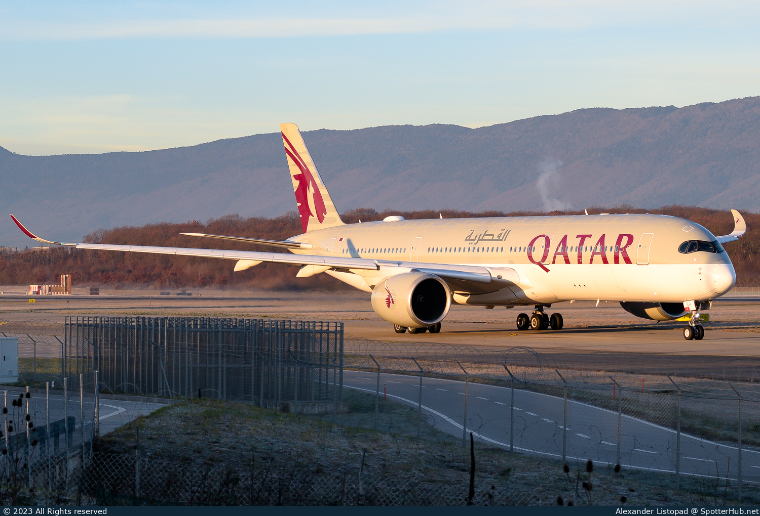 Photo of A7-ALJ - Airbus A350-941 operated by Qatar Airways