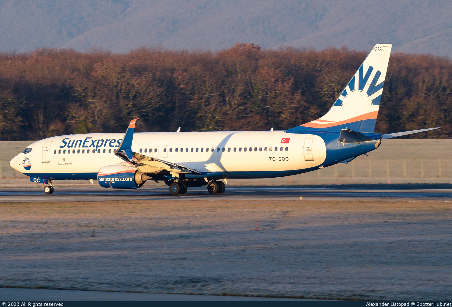 Photo of TC-SOC - Boeing 737-8HC operated by SunExpress