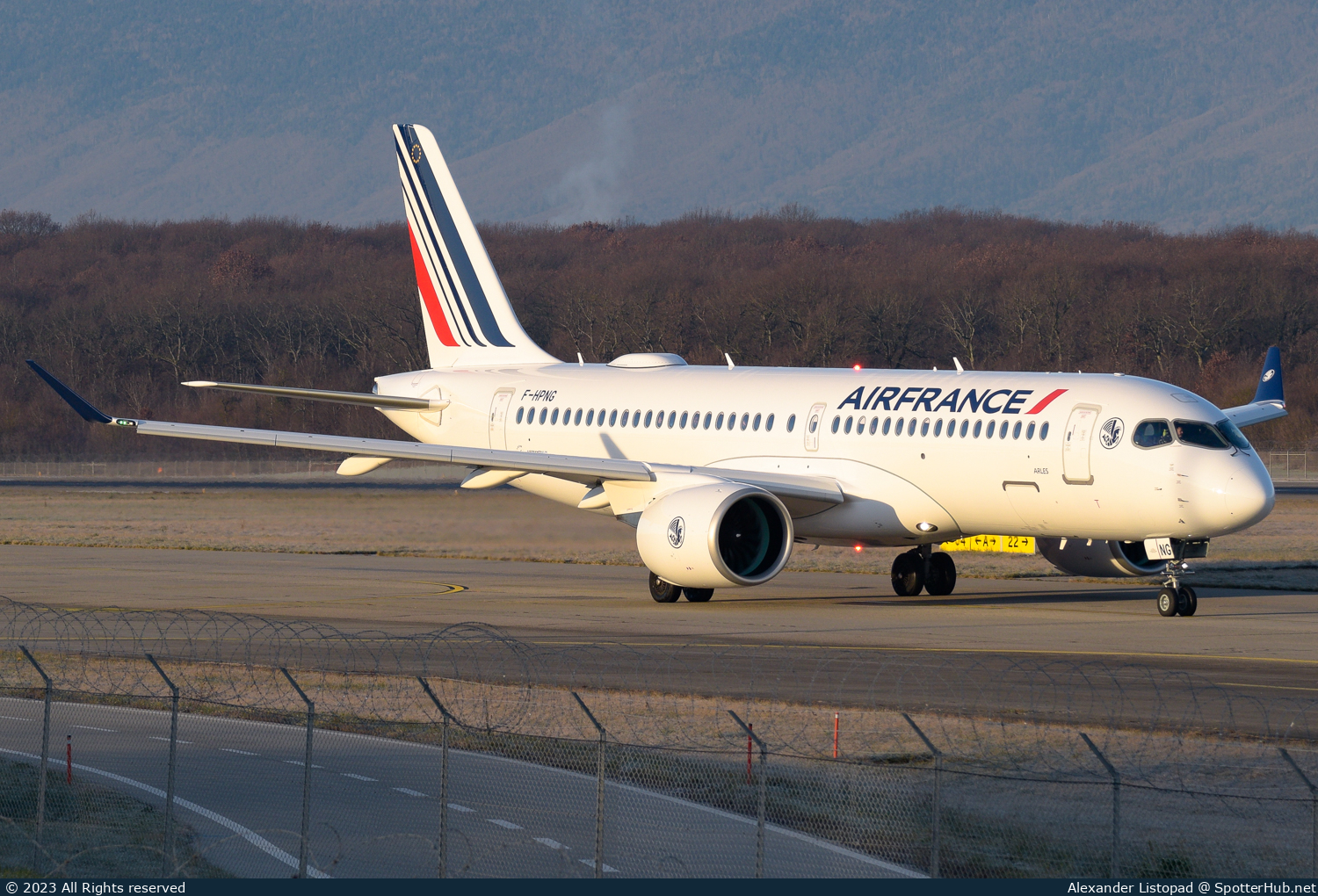Photo of F-HPNG - Airbus A220-300 operated by Air France