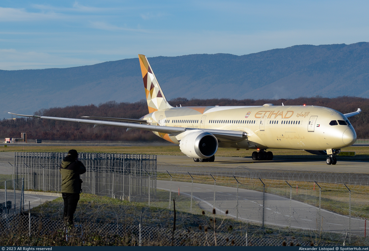 Photo of A6-BLO - Boeing 787-9 Dreamliner operated by Etihad Airways