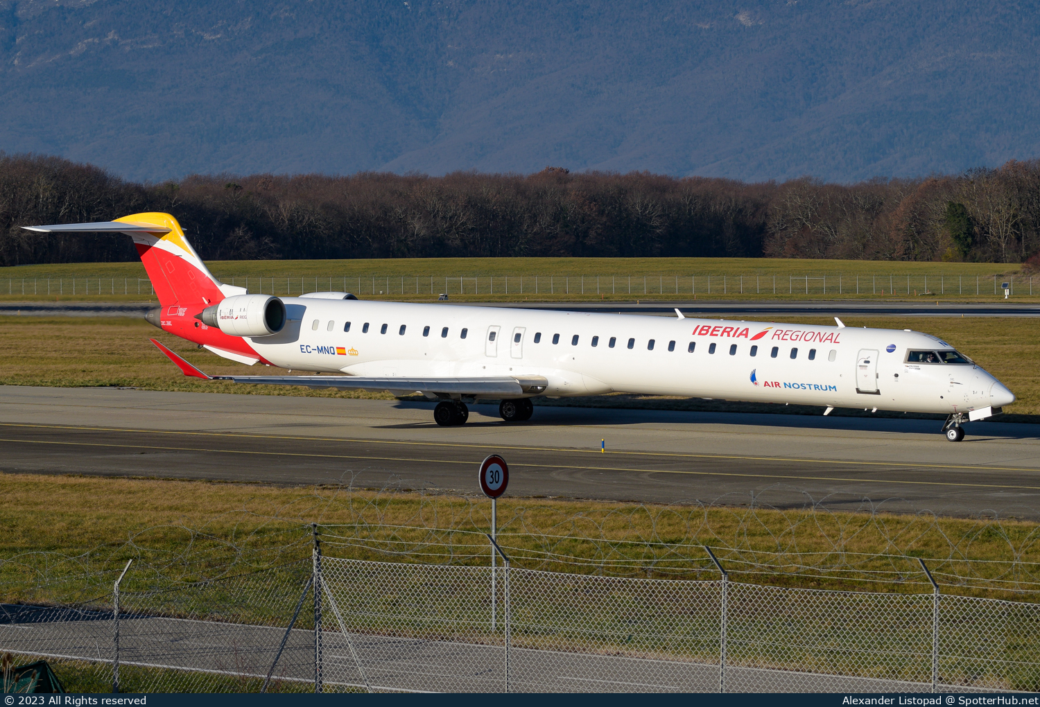 Photo of EC-MNQ - Bombardier CRJ-1000 operated by Iberia Regional (opb Air Nostrum)