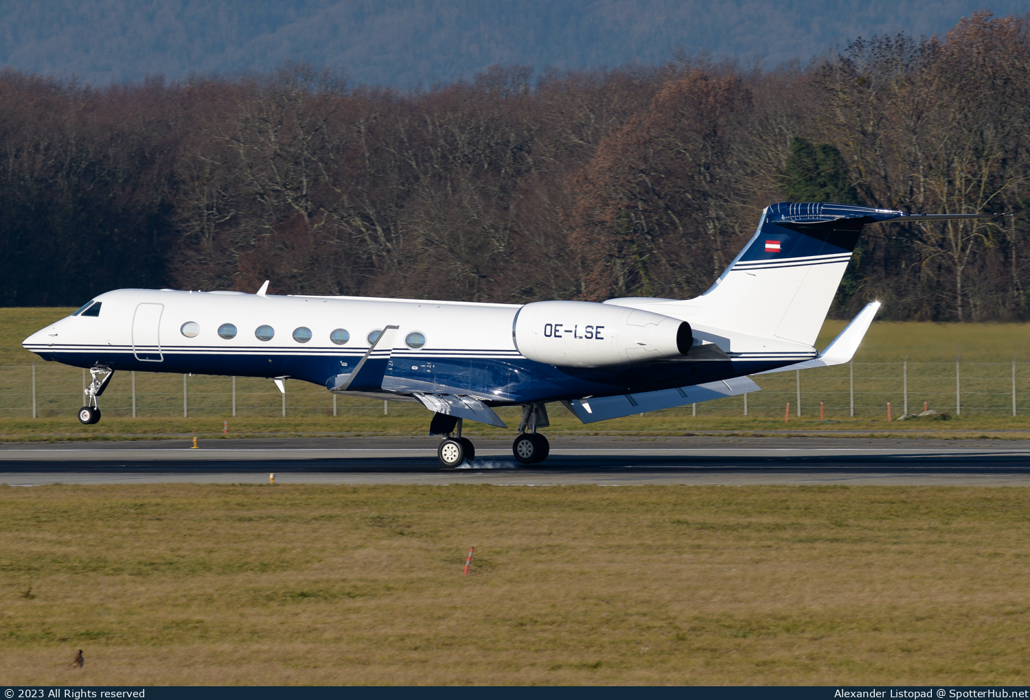 Photo of OE-LSE - Bombardier CRJ-200ER operated by Styrian Spirit
