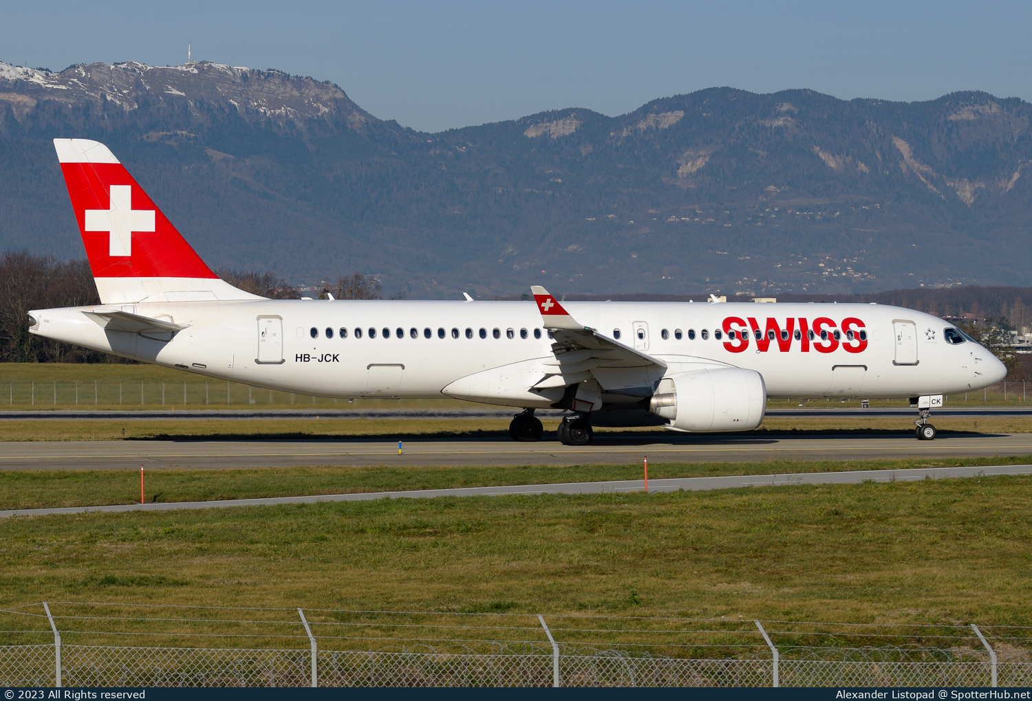 Photo of HB-JCK - Airbus A220-300 operated by Swiss International Air Lines