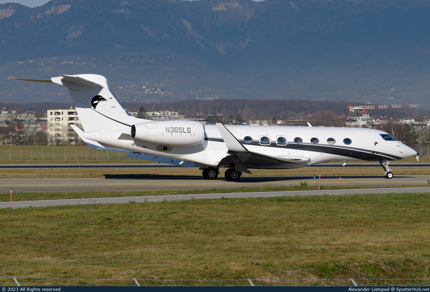 Photo of N365LG - Gulfstream G650 operated by Private