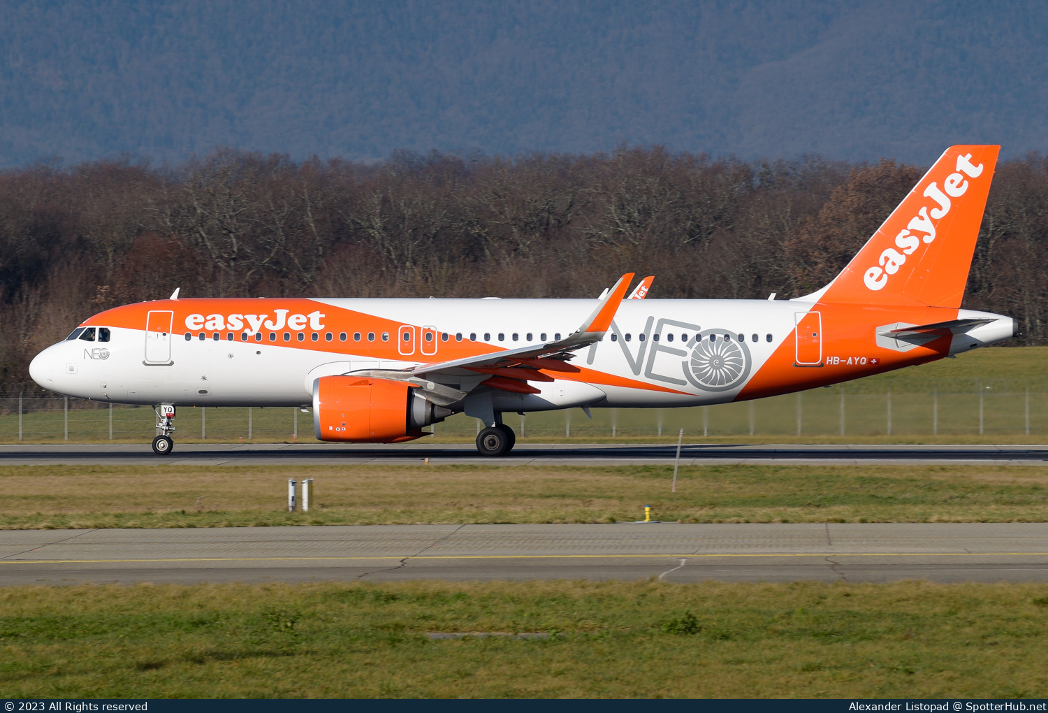 Photo of HB-AYQ - Airbus A320-251N operated by easyJet Switzerland