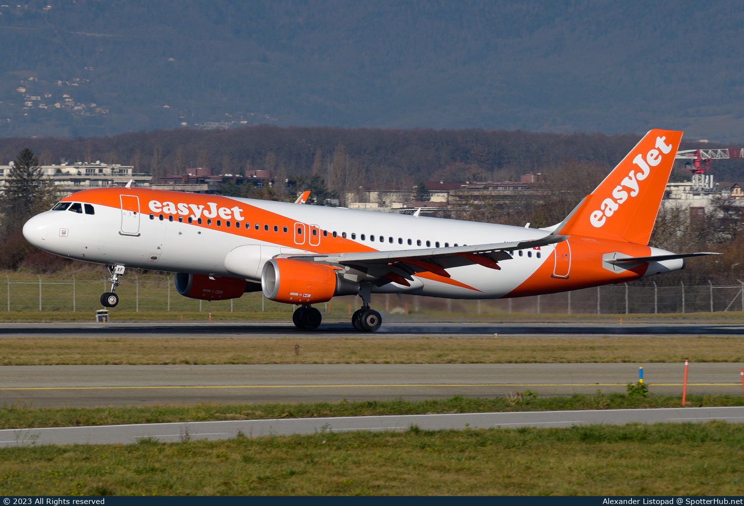 Photo of HB-JXF - Airbus A320-214 operated by easyJet Switzerland