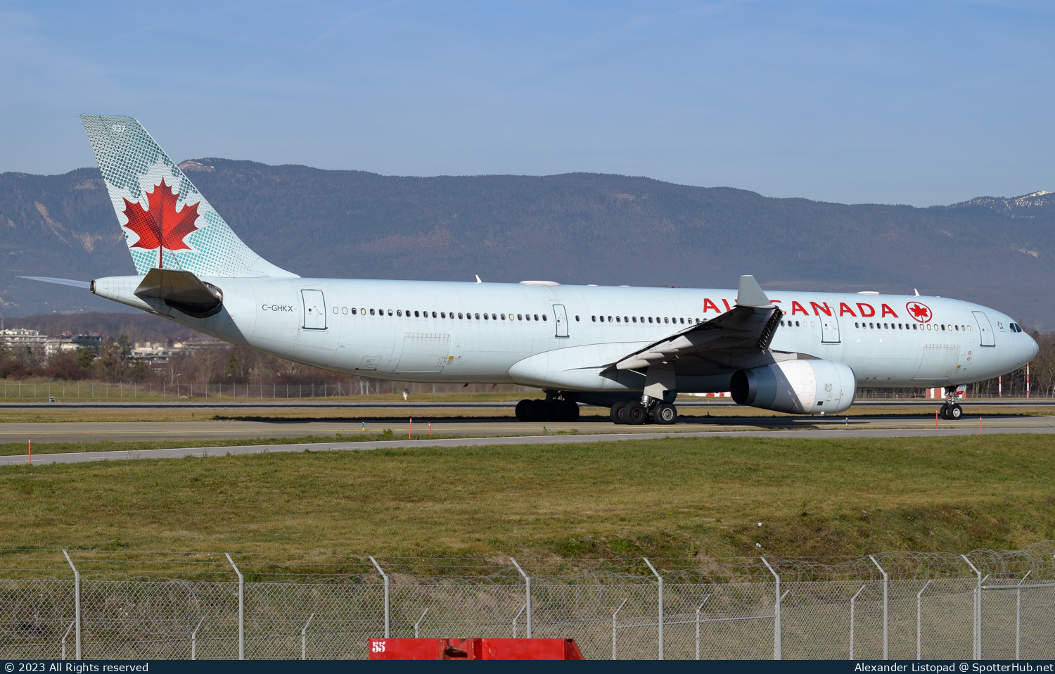 Photo of C-GHKX - Airbus A330-343 operated by Air Canada