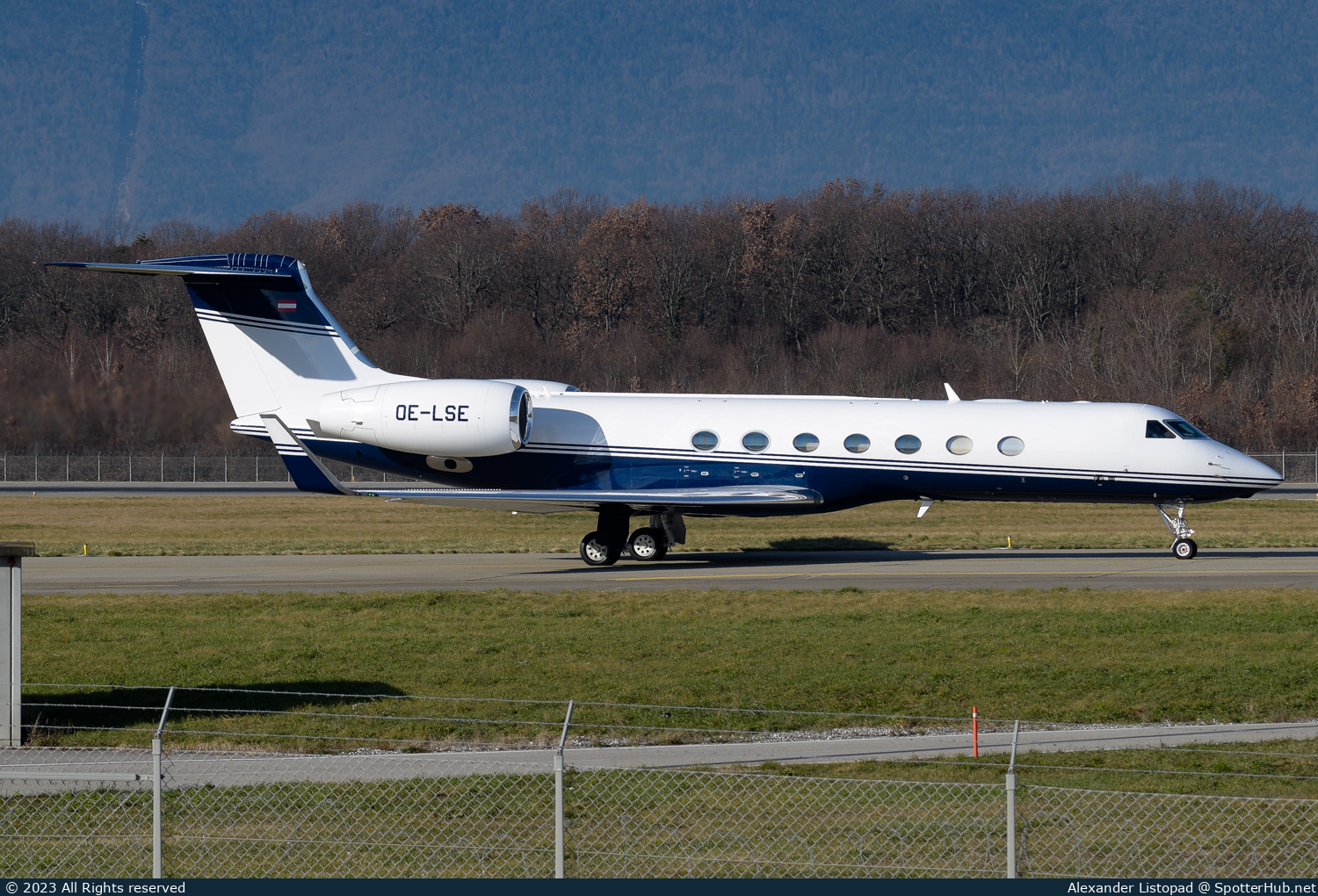 Photo of OE-LSE - Bombardier CRJ-200ER operated by Styrian Spirit