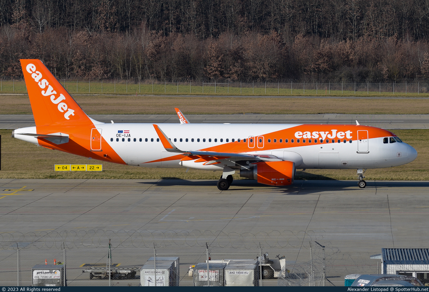 Photo of OE-IJA - Airbus A320-214 operated by easyJet Europe