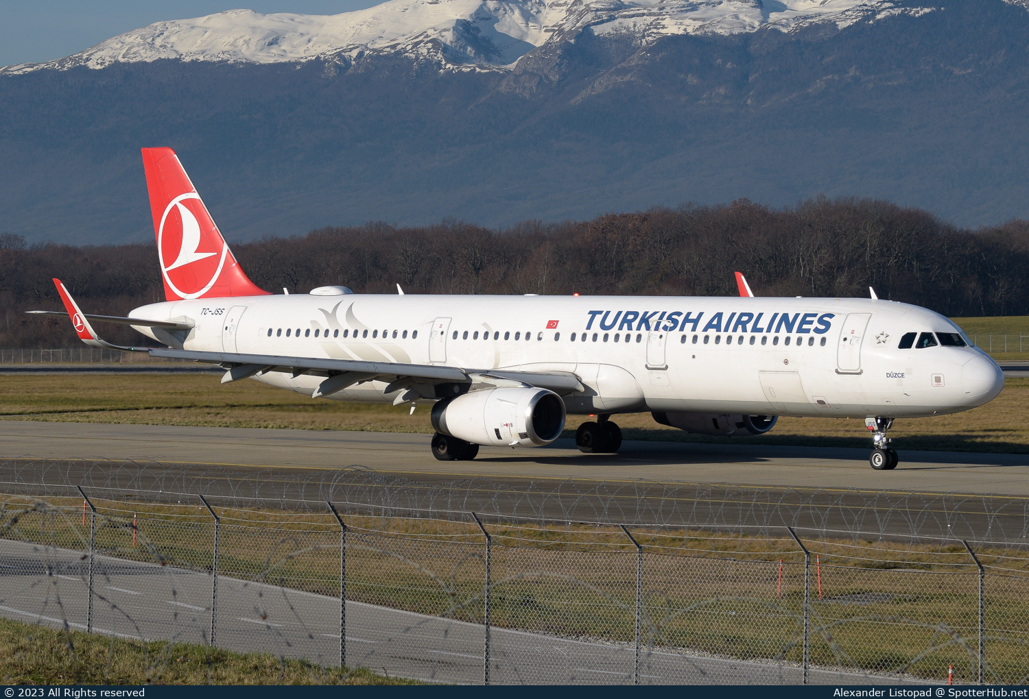 Photo of TC-JSS - Airbus A321-231 operated by Turkish Airlines