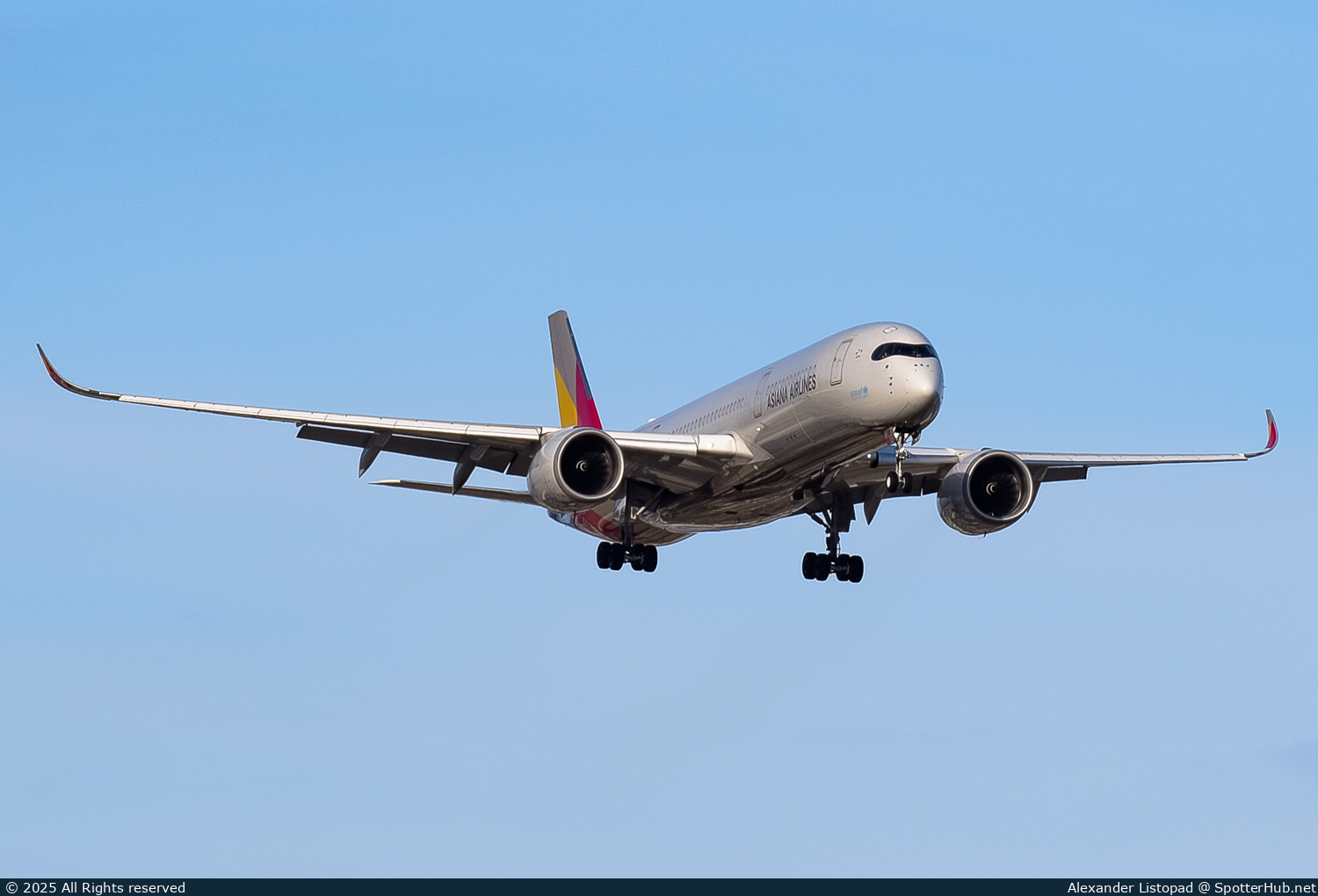 Photo of HL8308 - Airbus A350-941 operated by Asiana Airlines
