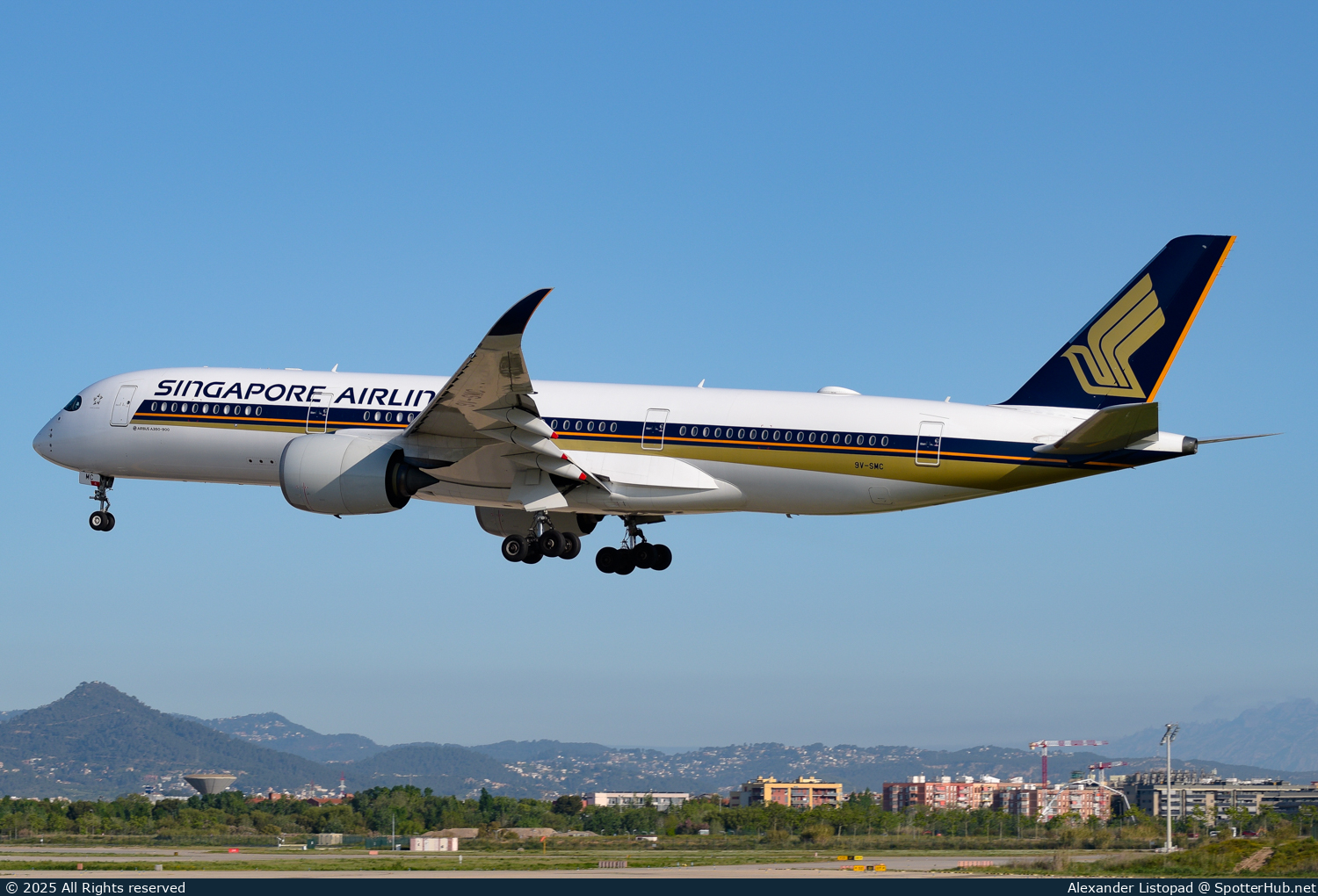 Photo of 9V-SMC - Airbus A350-941 operated by Singapore Airlines