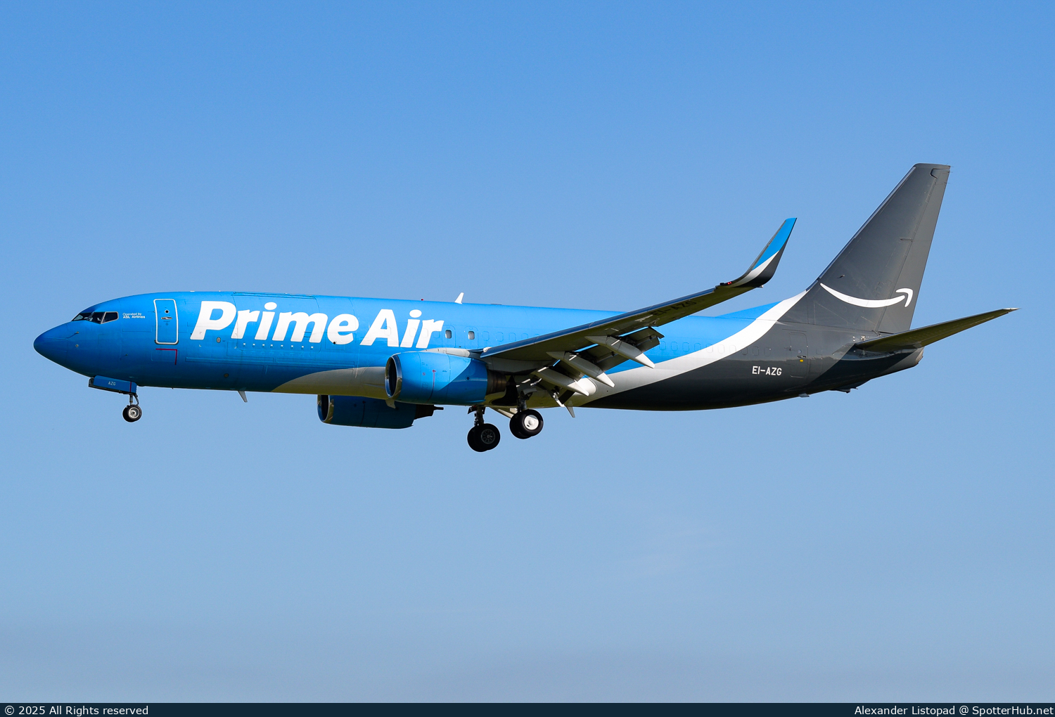 Photo of EI-AZG - Boeing 737-86Q(SF) operated by Amazon Prime Air (opb ASL Airlines Ireland)
