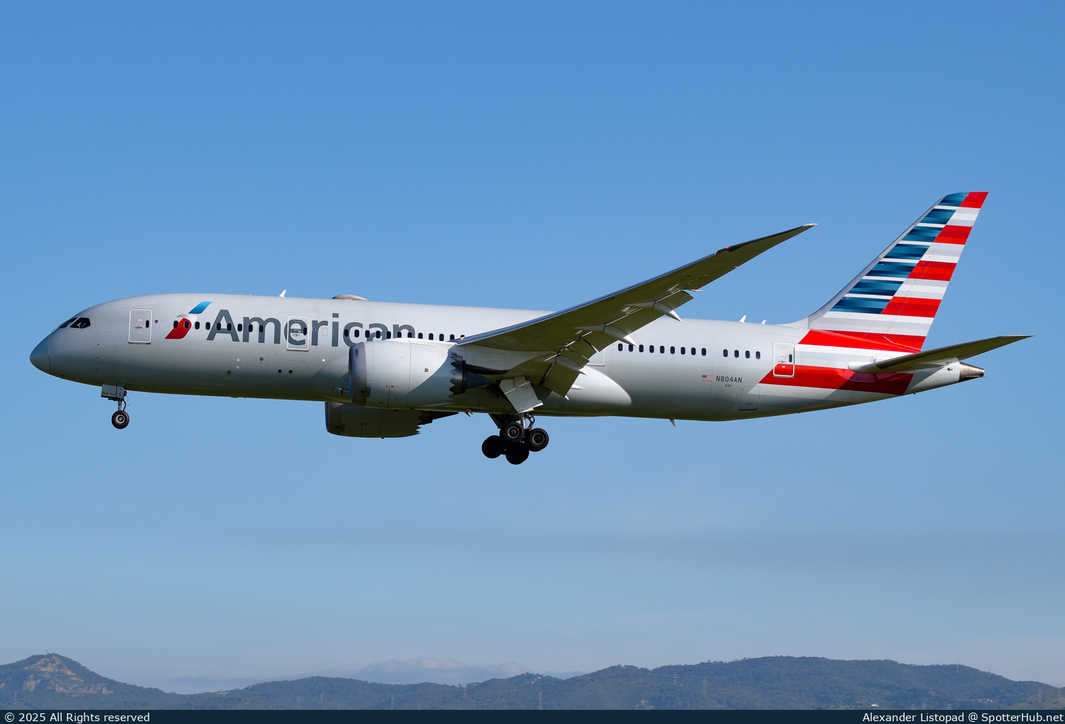 Photo of N804AN - Boeing 787-8 Dreamliner operated by American Airlines