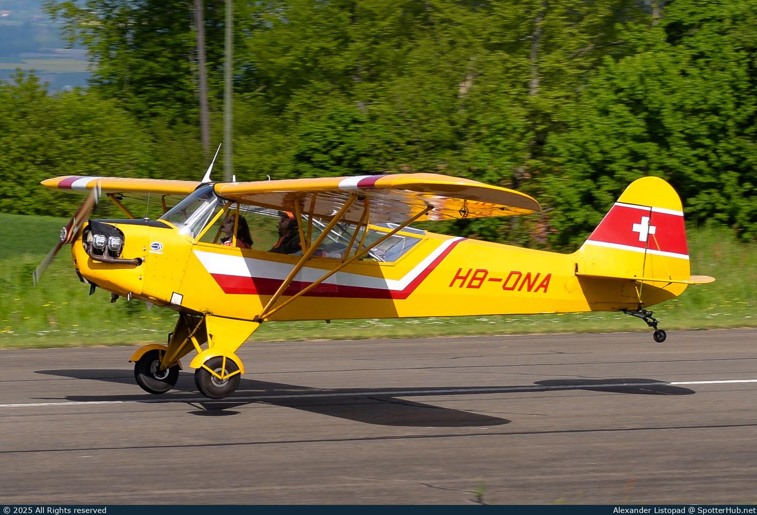Photo of HB-ONA - Piper J-3C-65 Cub operated by Motorfluggruppe Pilatus