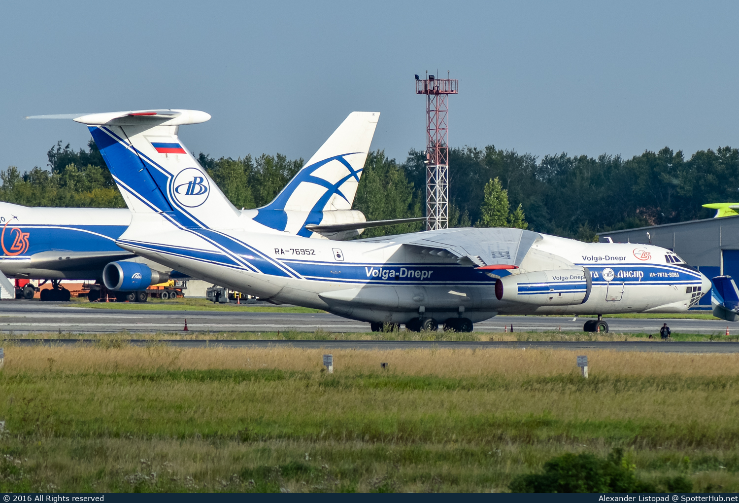 Photo of RA-76952 - Ilyushin Il-76TD-90VD operated by Volga-Dnepr Airlines