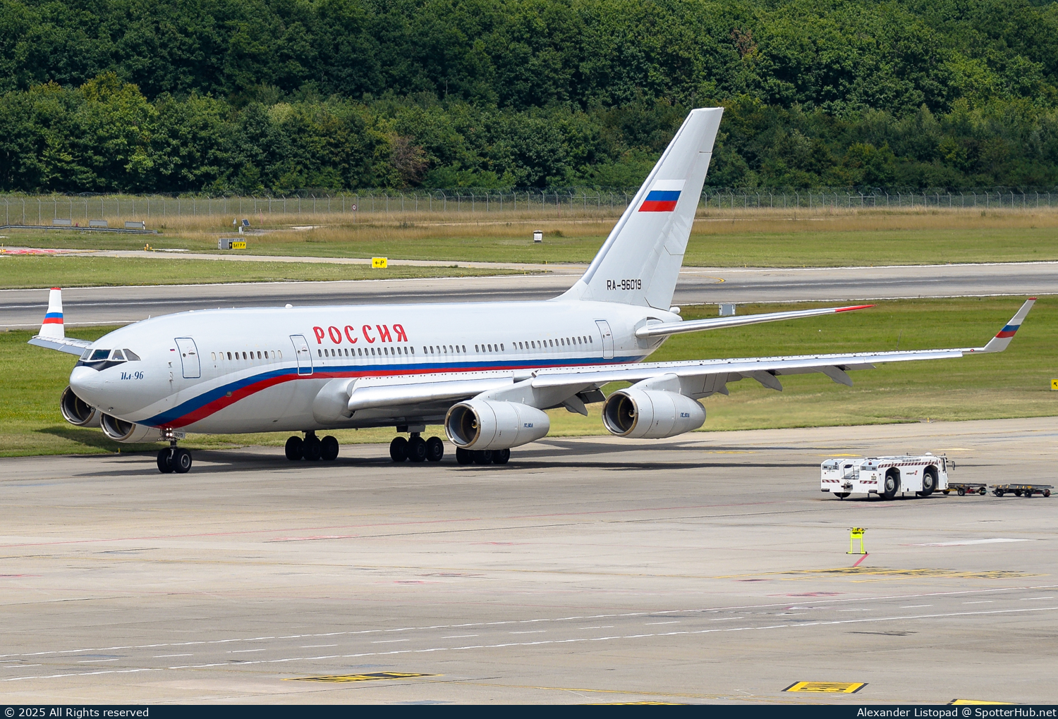 Photo of RA-96019 - Ilyushin Il-96-300 operated by Rossiya Special Flight Detachment