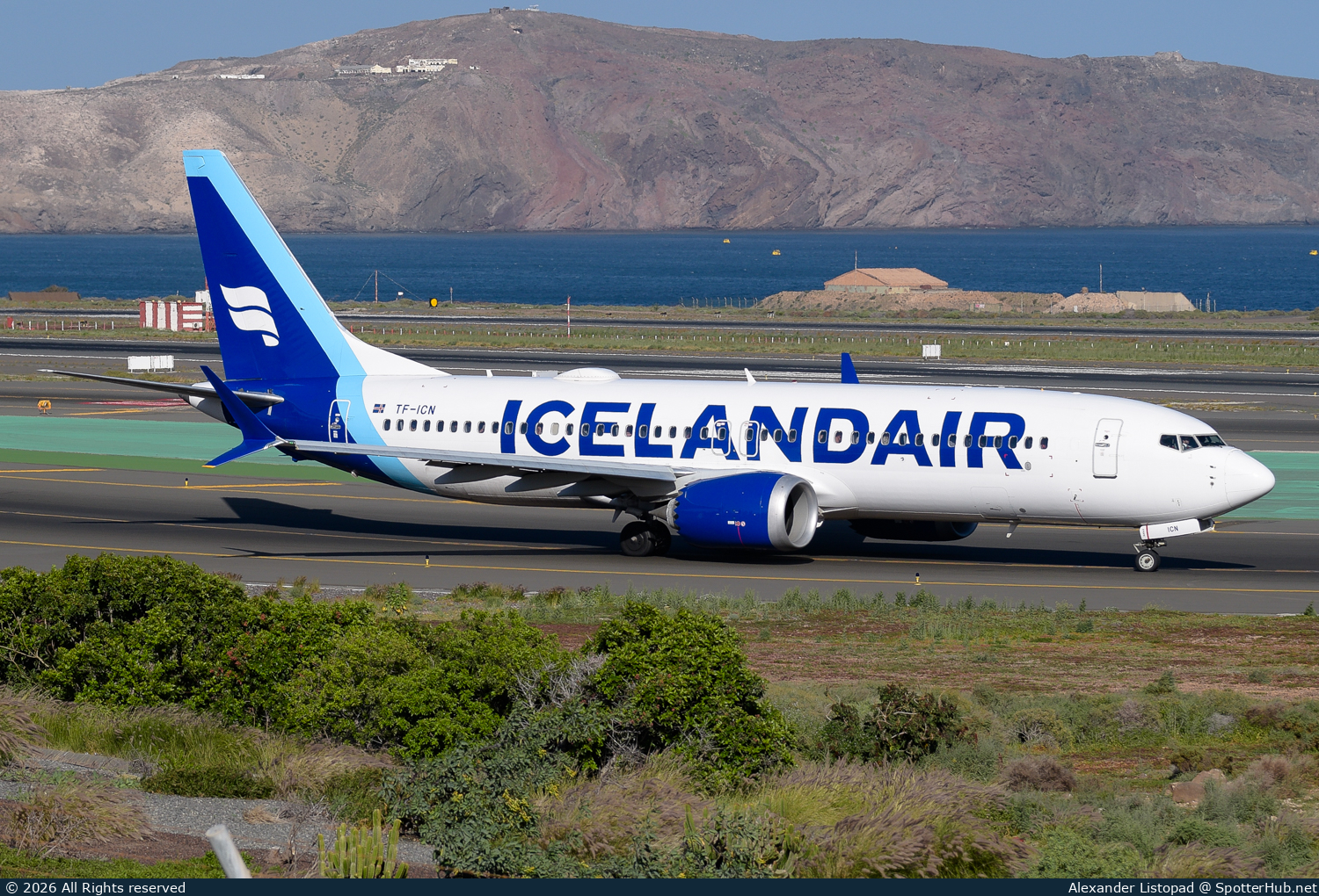 Photo of TF-ICN - Boeing 737 MAX 8 operated by Icelandair
