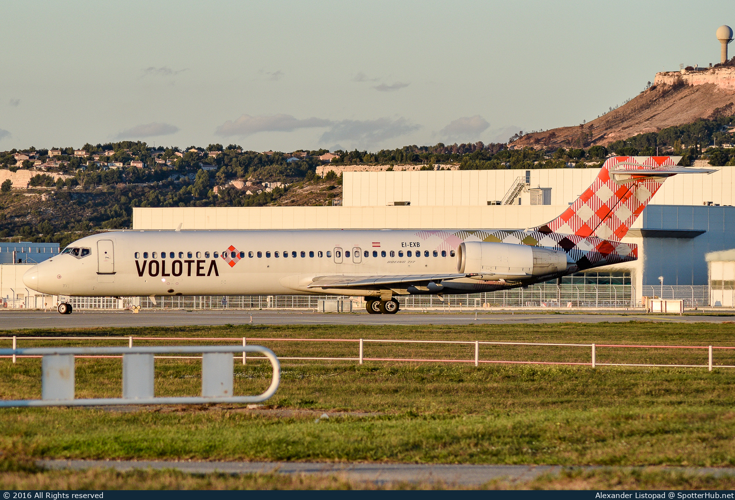 Photo of EI-EXB - Boeing 717-2BL operated by Volotea