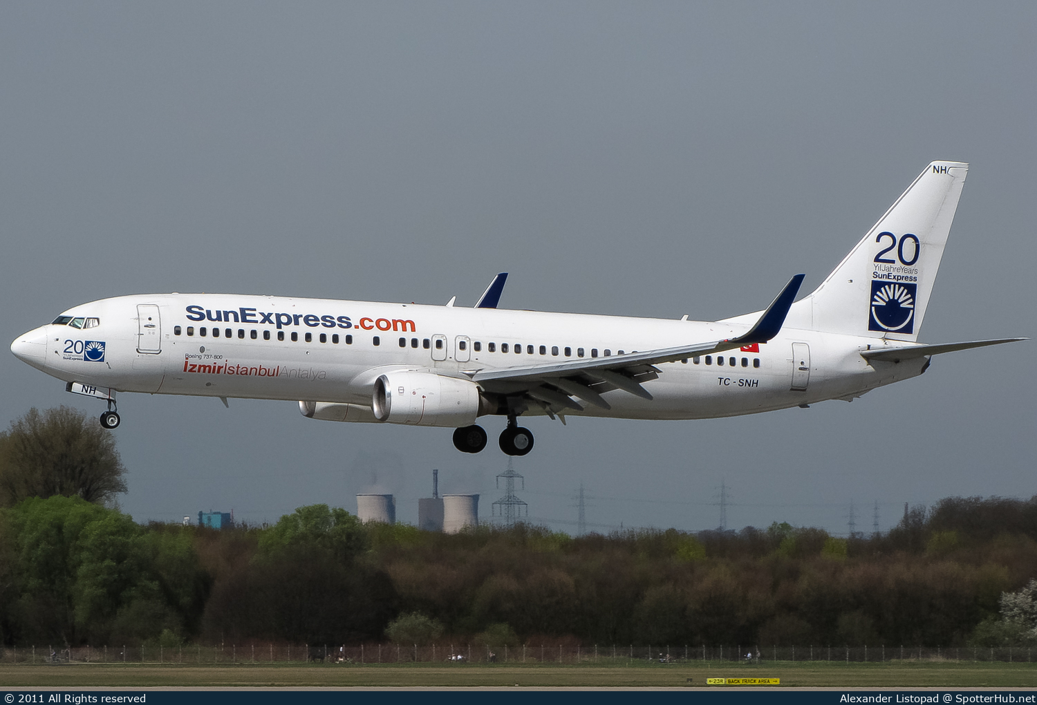 Photo of TC-SNH - Boeing 737-8FH operated by SunExpress