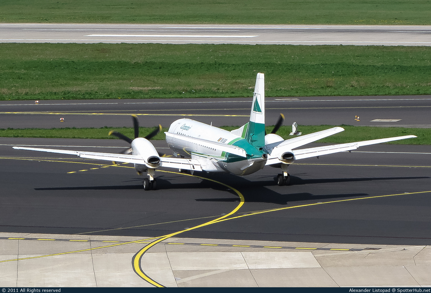 Photo of YR-SBB - Saab 2000 operated by Carpatair