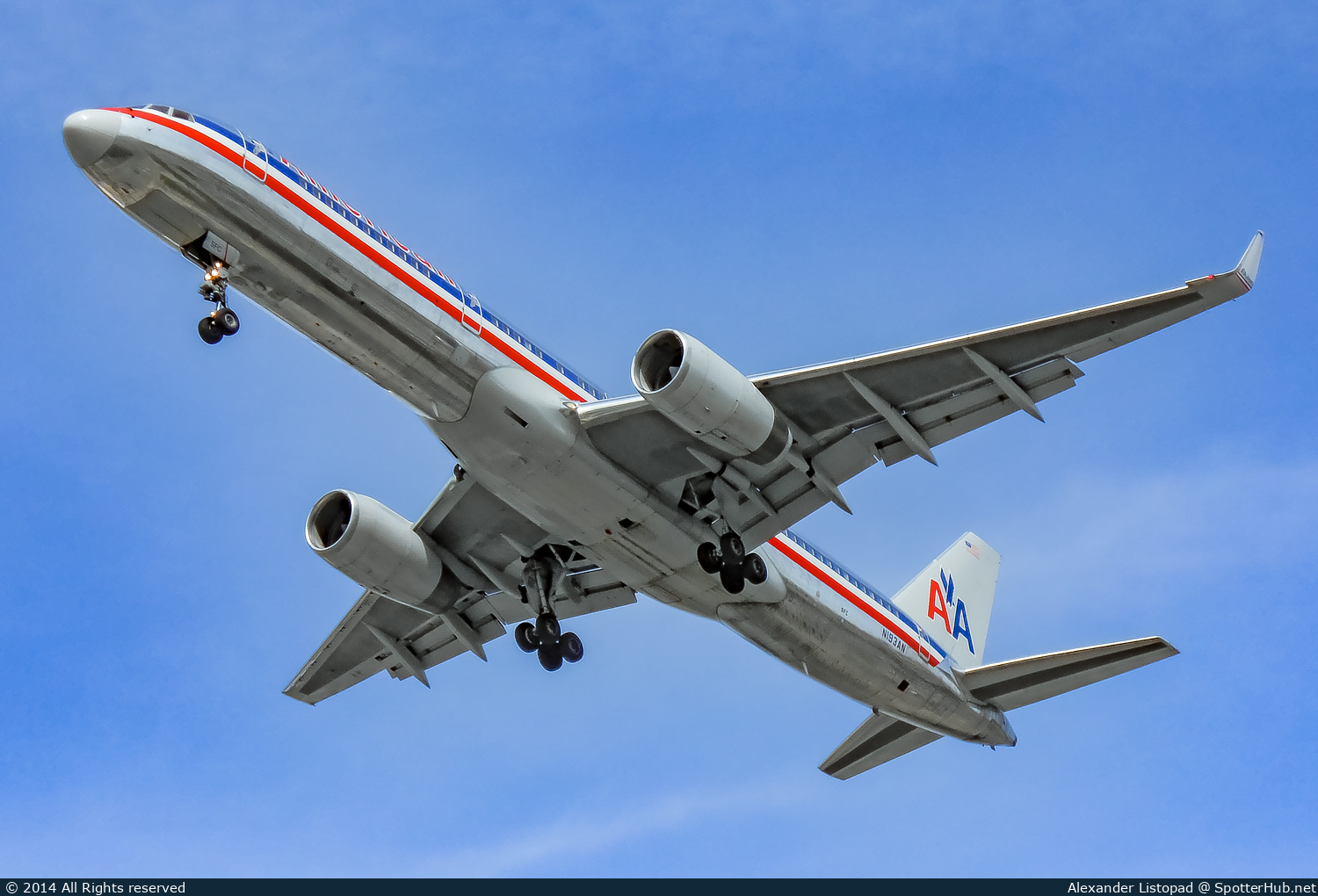 Photo of N193AN - Boeing 757-223 operated by American Airlines