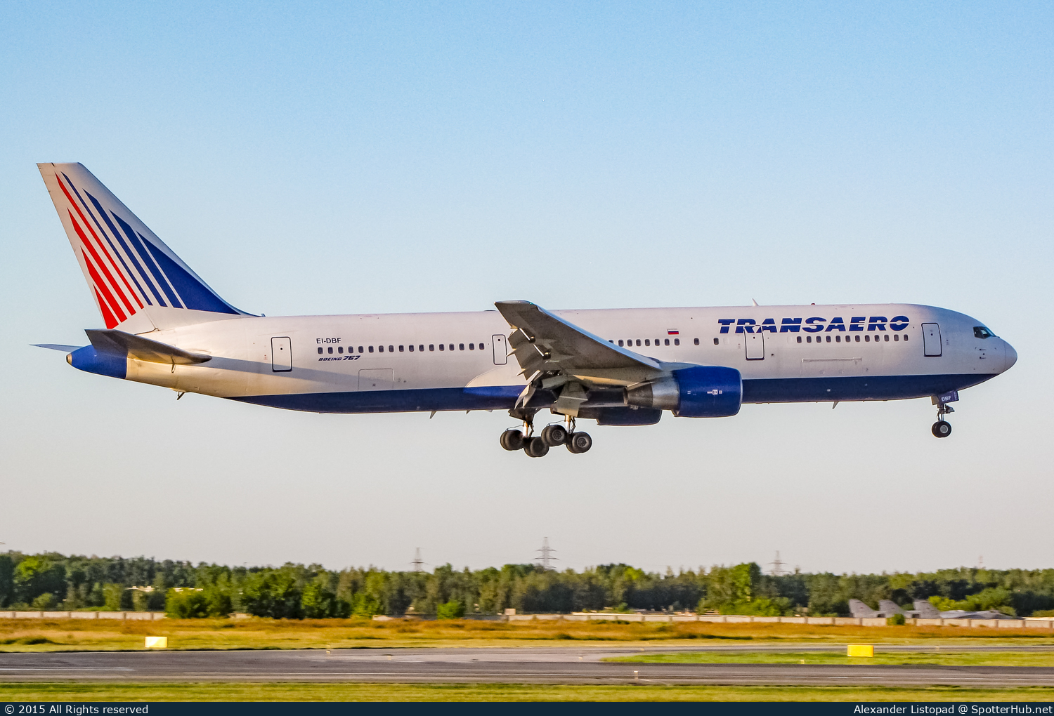 Photo of EI-DBF - Boeing 767-3Q8(ER) operated by Transaero