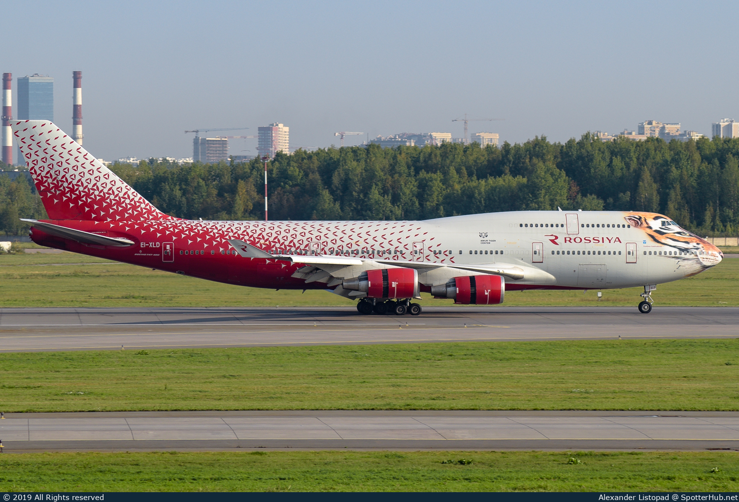 Photo of EI-XLD - Boeing 747-446 operated by Rossiya Airlines