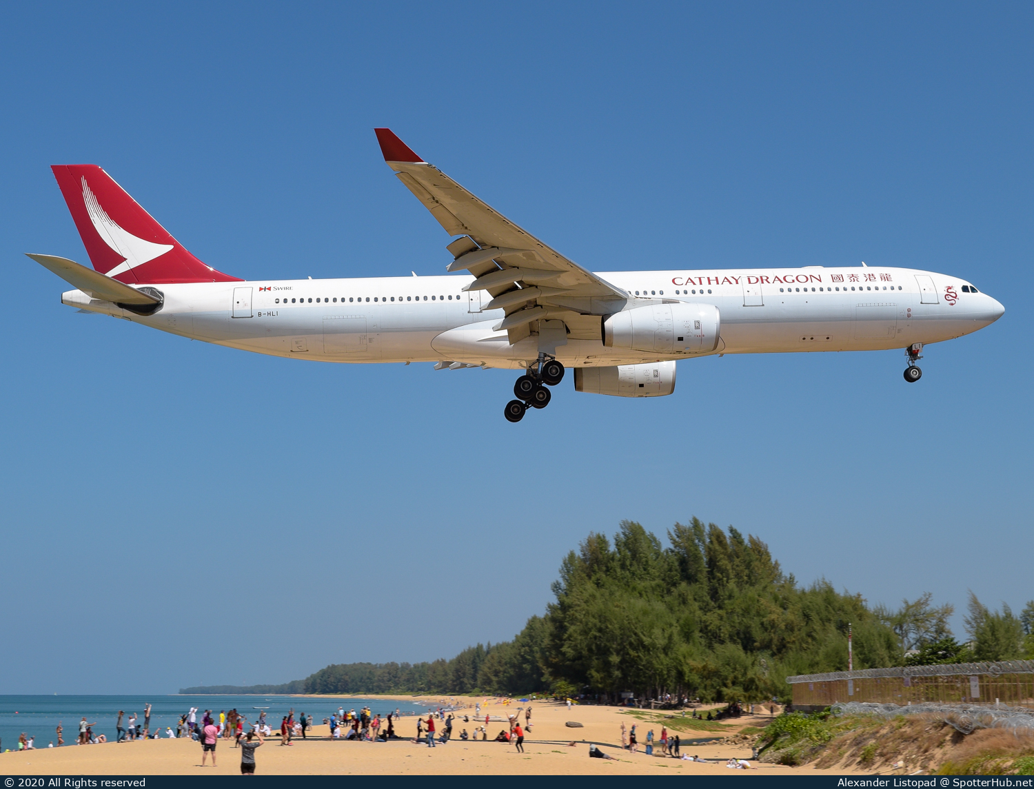 Photo of B-HLI - Airbus A330-342 operated by Cathay Dragon
