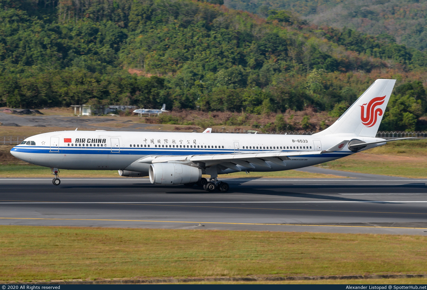Photo of B-6533 - Airbus A330-243 operated by Air China