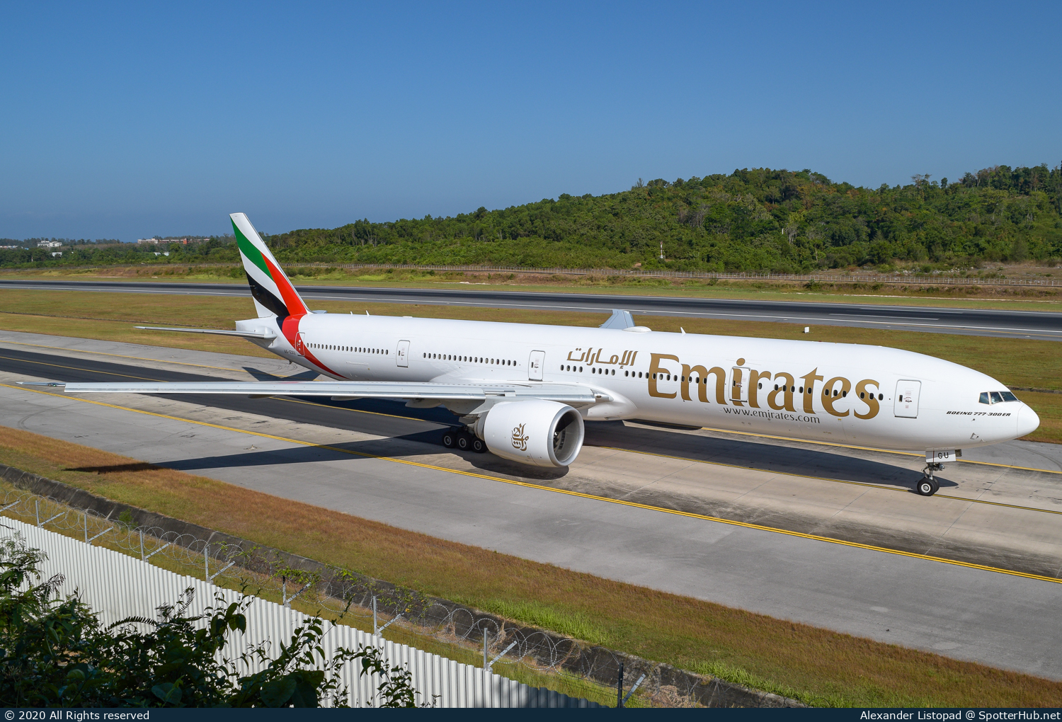 Photo of A6-EGU - Boeing 777-31H(ER) operated by Emirates