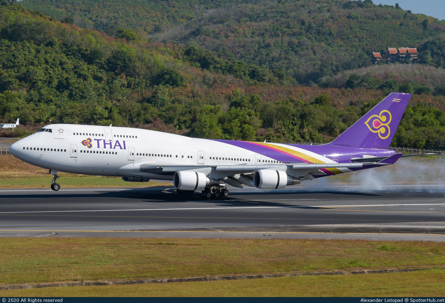 Photo of HS-TGG - Boeing 747-4D7 operated by Thai Airways International