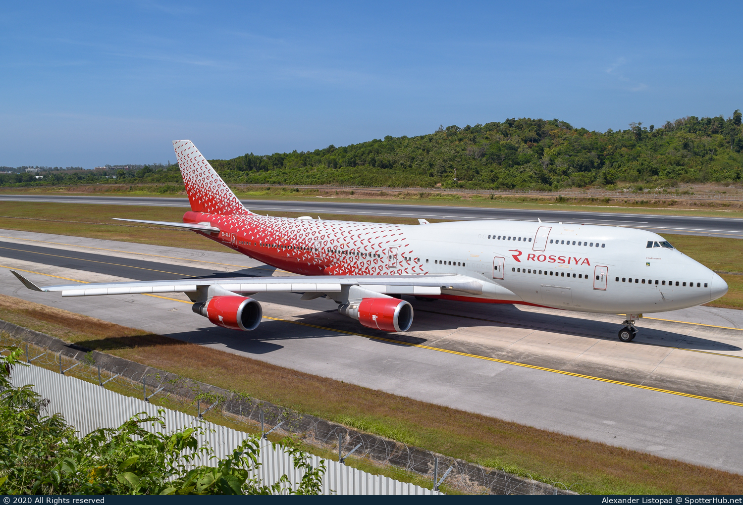 Photo of EI-XLJ - Boeing 747-446 operated by Rossiya Airlines