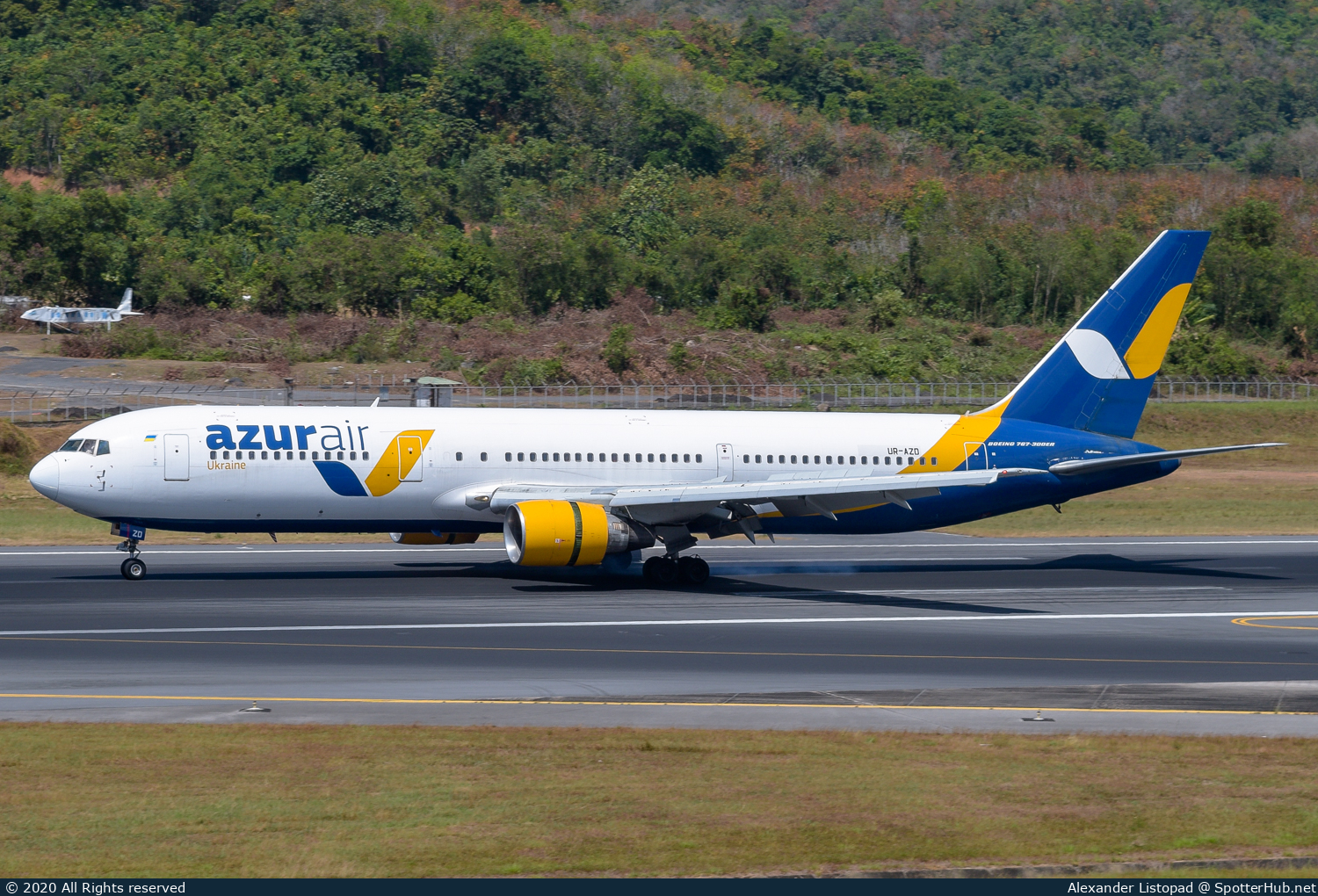 Photo of UR-AZD - Boeing 767-33A(ER) operated by Azur Air Ukraine