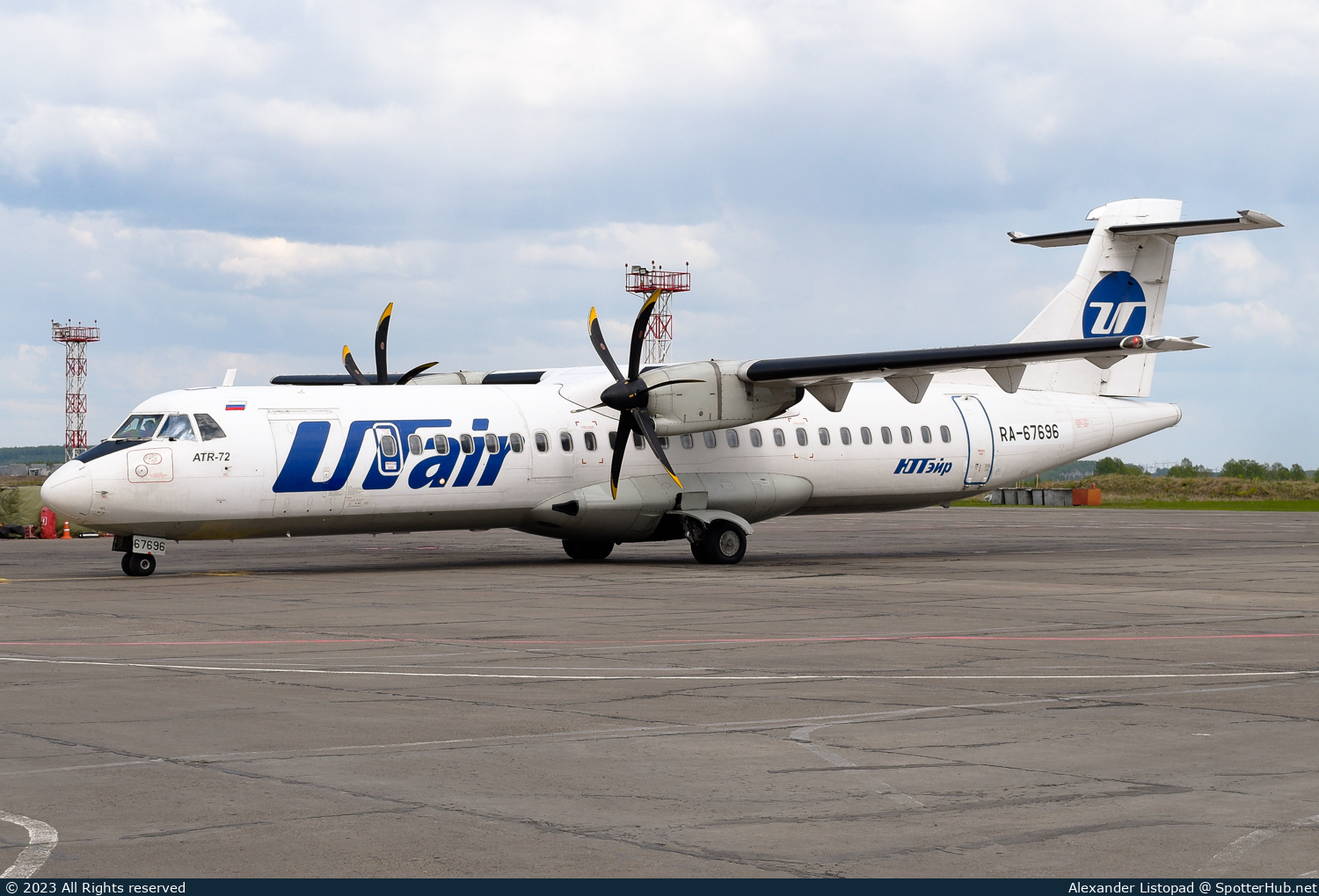 Photo of RA-67696 - ATR 72-500 operated by Utair