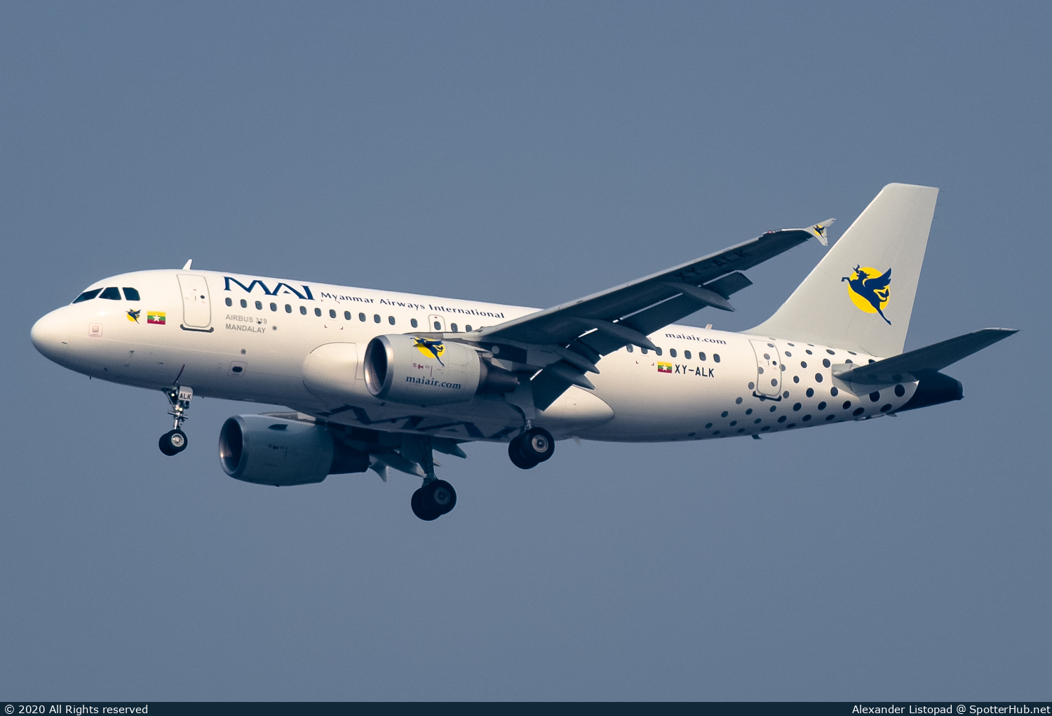 Photo of XY-ALK - Airbus A319-115 operated by Myanmar Airways International
