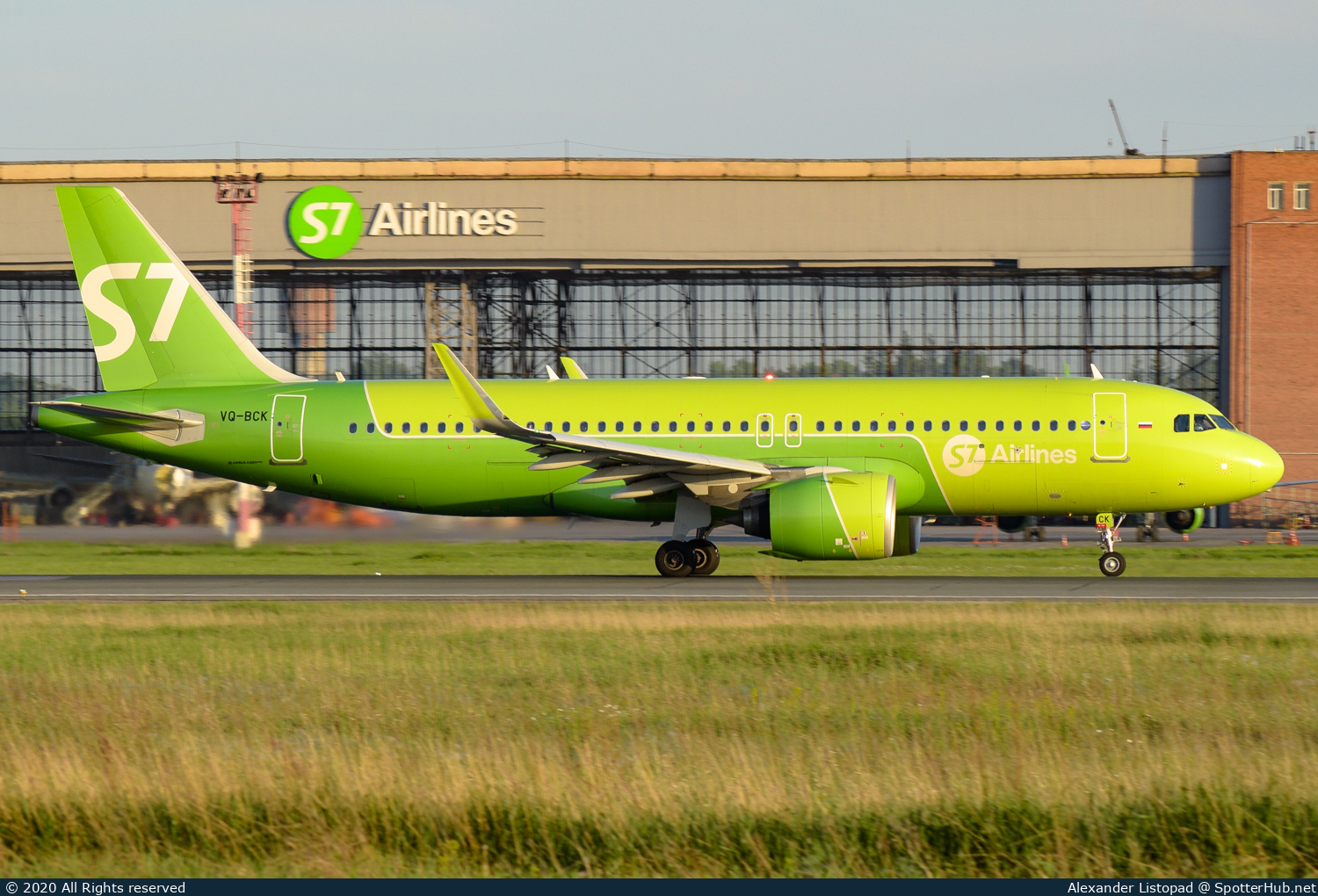 Photo of VQ-BCK - Airbus A320-271N operated by S7 Airlines