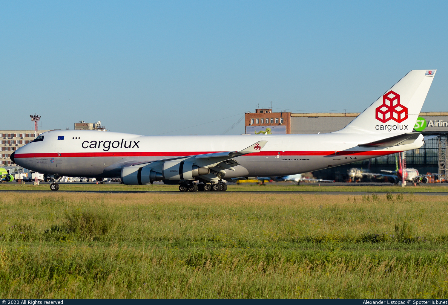 Photo of LX-NCL - Boeing 747-4EVF(ER) operated by Cargolux