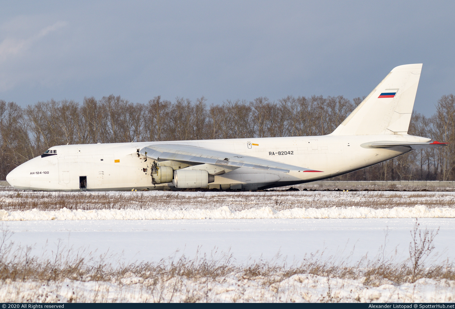 Photo of RA-82042 - Antonov An-124-100 Ruslan operated by Volga-Dnepr Airlines