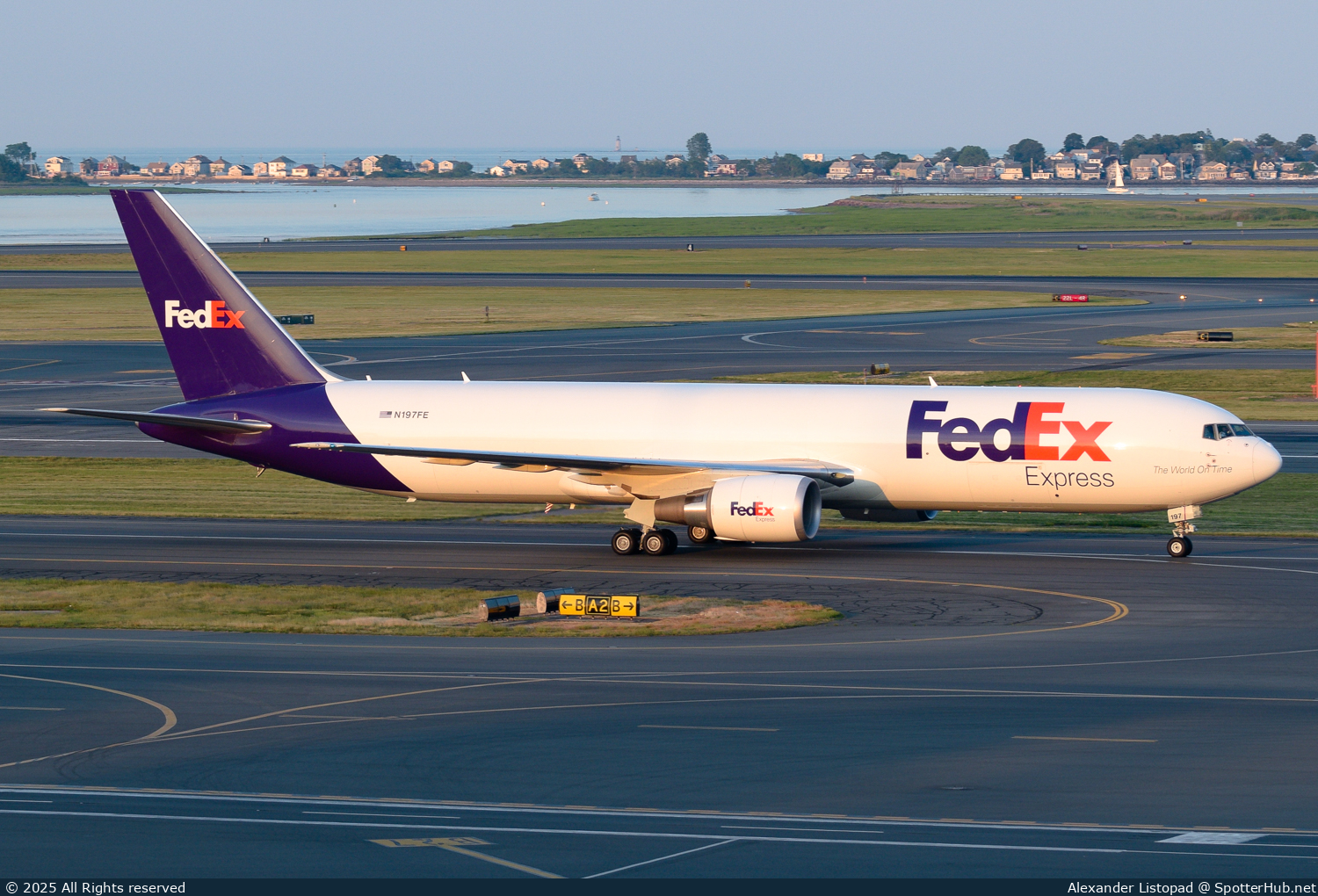 Photo of N197FE - Boeing 767-300F operated by FedEx