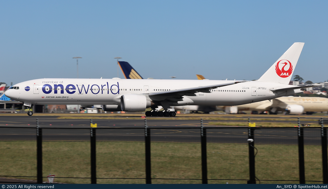Photo of JA732J - Boeing 777-346(ER) operated by Japan Airlines
