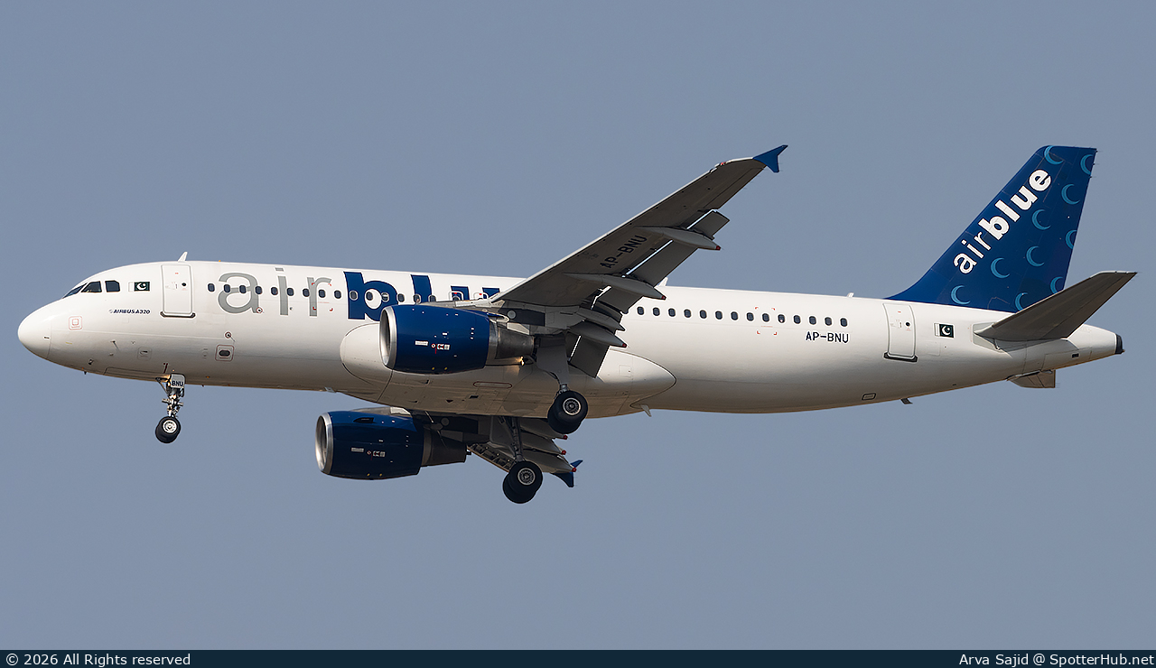 Photo of AP-BNU - Airbus A320-214 operated by Airblue