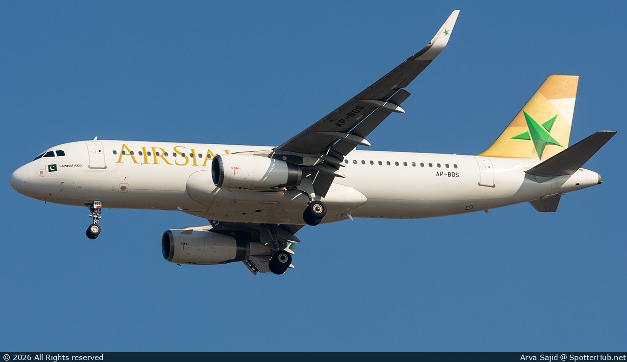 Photo of AP-BOS - Airbus A320-232 operated by AirSial