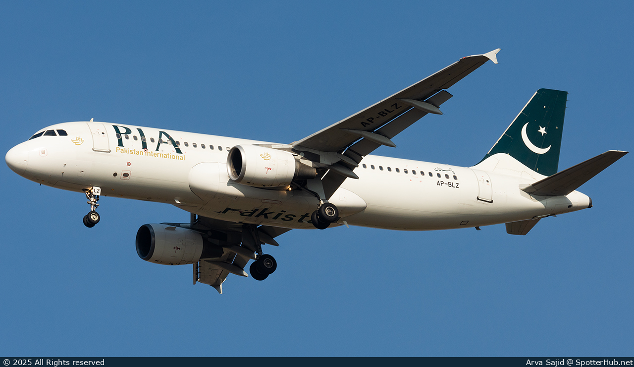 Photo of AP-BLZ - Airbus A320-216 operated by PIA Pakistan International Airlines