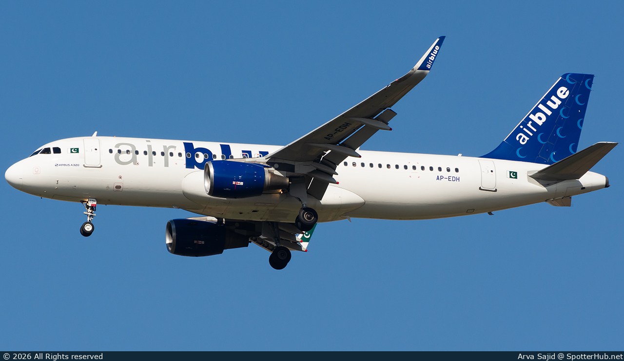 Photo of AP-EDH - Airbus A320-214 operated by Airblue